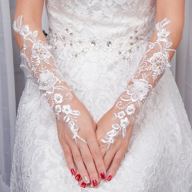 Glamour girl Hollow Lace Gloves Lengthened beauty girl Gloves Wrist Length White Ivory Fingerless Long Accessories 2020
Glamour girl Hollow Lace Gloves Lengthened beauty girl Gloves Wrist Length White Ivory Fingerless Long Accessories 2020