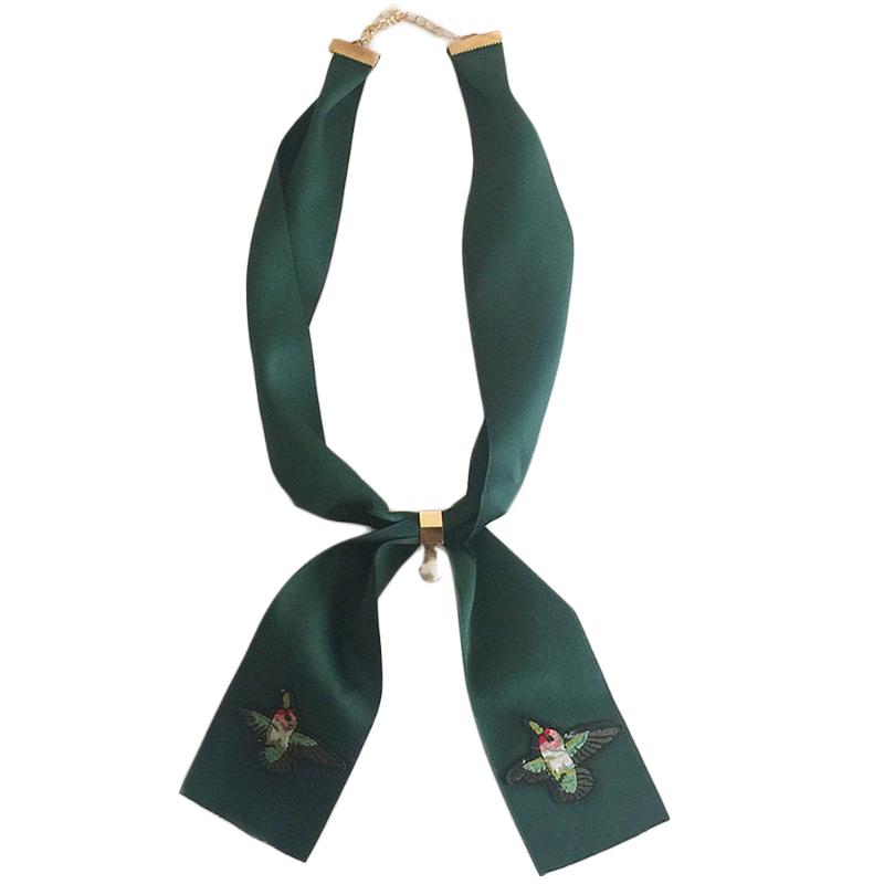 Women's Embroidery Small Scarf False Collar Bow Tie Pearl Decoration Fashion Ribbon Versatile Fake Collar Small Scarf
Women's Embroidery Small Scarf False Collar Bow Tie Pearl Decoration Fashion Ribbon Versatile Fake Collar Small Scarf