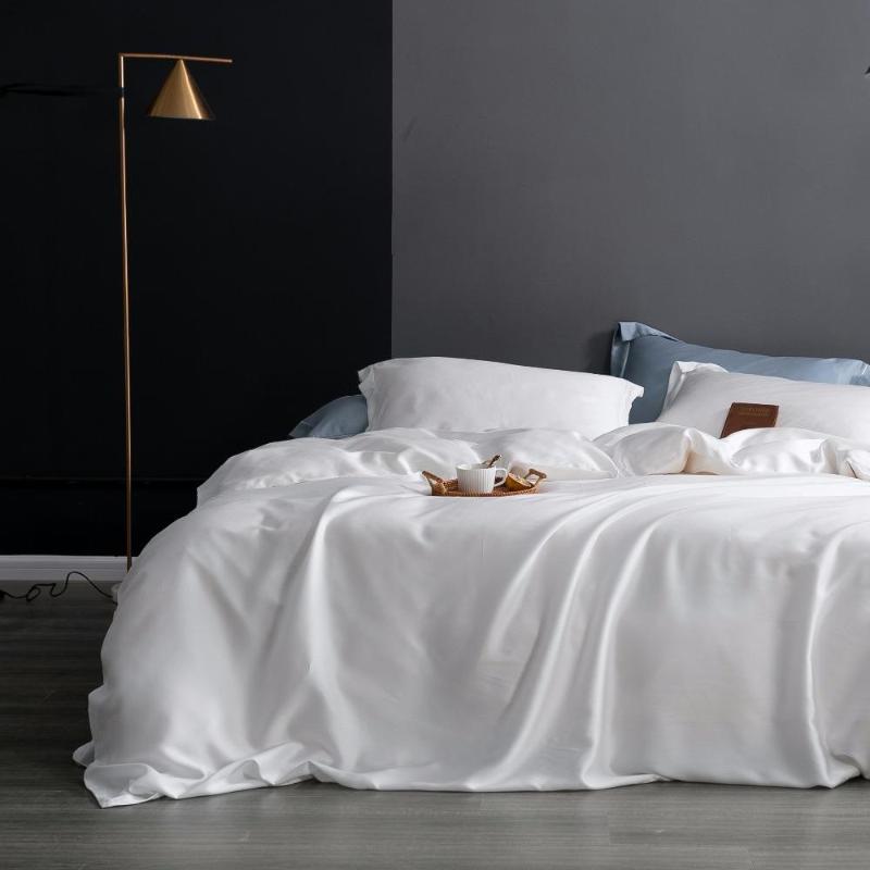 42 Luxury solid color Bedding Sets Queen/King Size Duvet Cover Set wedding Bedclothes super soft tencel Bed Linen Quilt Cover
42 Luxury solid color Bedding Sets Queen/King Size Duvet Cover Set wedding Bedclothes super soft tencel Bed Linen Quilt Cover