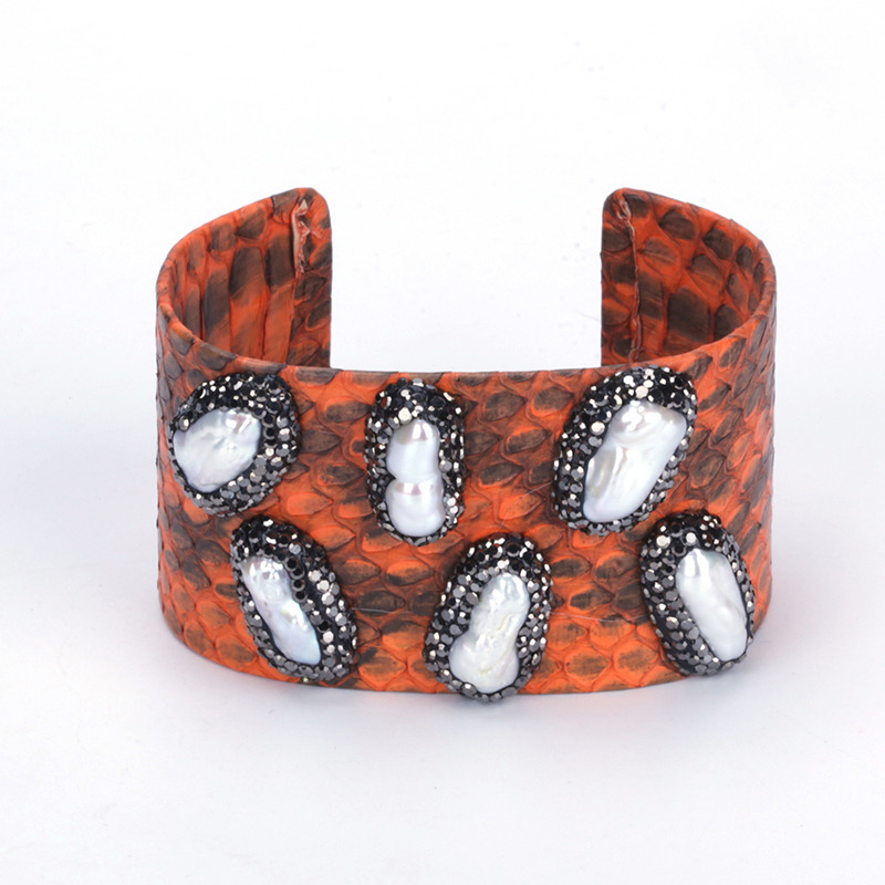Natural Big Long Freshwater Pearl Beads Charm Pave Rhinestone Orange Real Snake Leather Wide Open Bangle for Women
Natural Big Long Freshwater Pearl Beads Charm Pave Rhinestone Orange Real Snake Leather Wide Open Bangle for Women