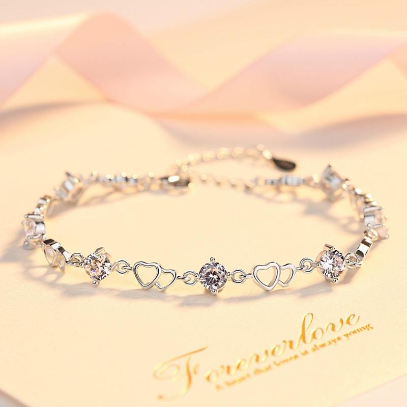 Fashion Elegant Charm Chain Bracelet & Bangle Brand Design Zircon Heart Pendant Bracelets Female Gift Party Wedding
Fashion Elegant Charm Chain Bracelet & Bangle Brand Design Zircon Heart Pendant Bracelets Female Gift Party Wedding