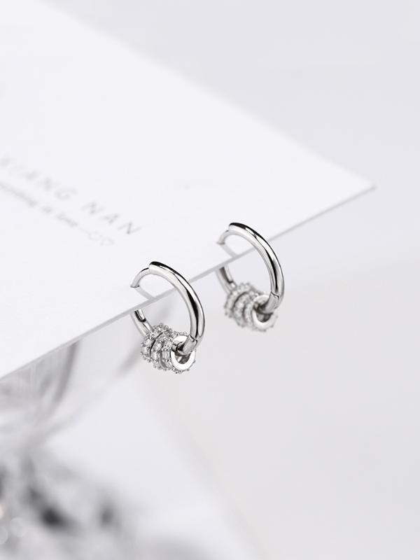 Summer MIQIAO 925 Sterling Silver Diamond-studded Zircon Hoop Earrings Women Simple Sweet Small Circle Fashion Jewelry Geometric 
Summer MIQIAO 925 Sterling Silver Diamond-studded Zircon Hoop Earrings Women Simple Sweet Small Circle Fashion Jewelry Geometric