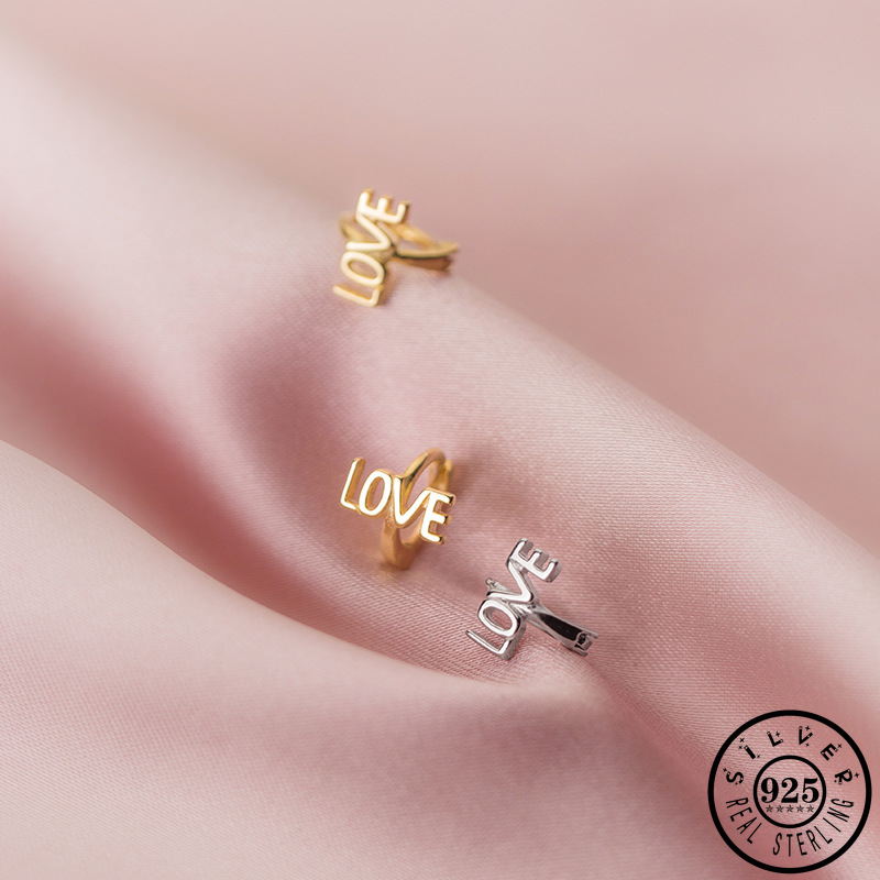 925 Sterling Silver Alphabet Letter LOVE Gold Color Plated Small Cute Hoops Piercing Earrings Fine Jewelry for Women Girls
925 Sterling Silver Alphabet Letter LOVE Gold Color Plated Small Cute Hoops Piercing Earrings Fine Jewelry for Women Girls