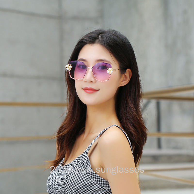 Fashion Rimless Sunglasses For Women Designer Female Gradient Shades Women's Diamond Sun Glasses Crystal Frame NX
Fashion Rimless Sunglasses For Women Designer Female Gradient Shades Women's Diamond Sun Glasses Crystal Frame NX