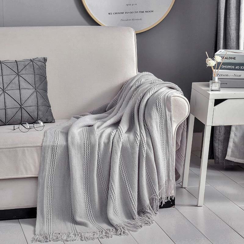 Soft Thread Blanket Artificial Cashmere Summer Nap Air-conditioned Room Tippet Tassels 10*2cm Europe Throw Blankets
Soft Thread Blanket Artificial Cashmere Summer Nap Air-conditioned Room Tippet Tassels 10*2cm Europe Throw Blankets