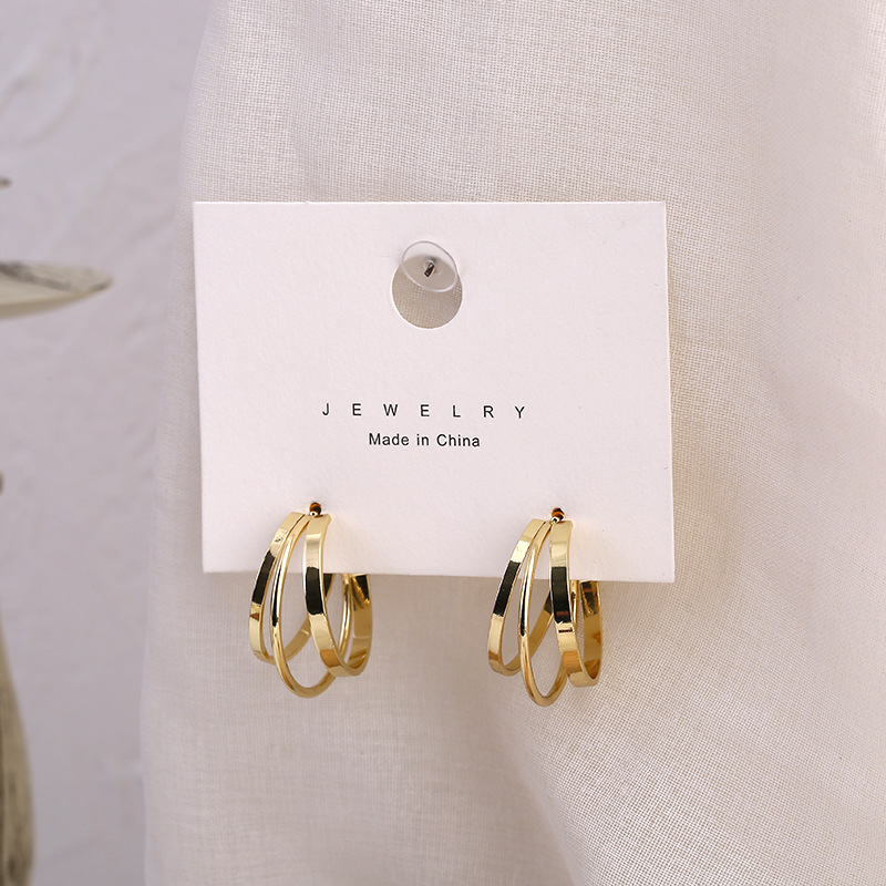 Trendy Fashion Metal Elegant Hoop Earring Woman 2020 New Vintage Gold Color Cheap Korean Statement Earrings Accessories Brincos
Trendy Fashion Metal Elegant Hoop Earring Woman 2020 New Vintage Gold Color Cheap Korean Statement Earrings Accessories Brincos