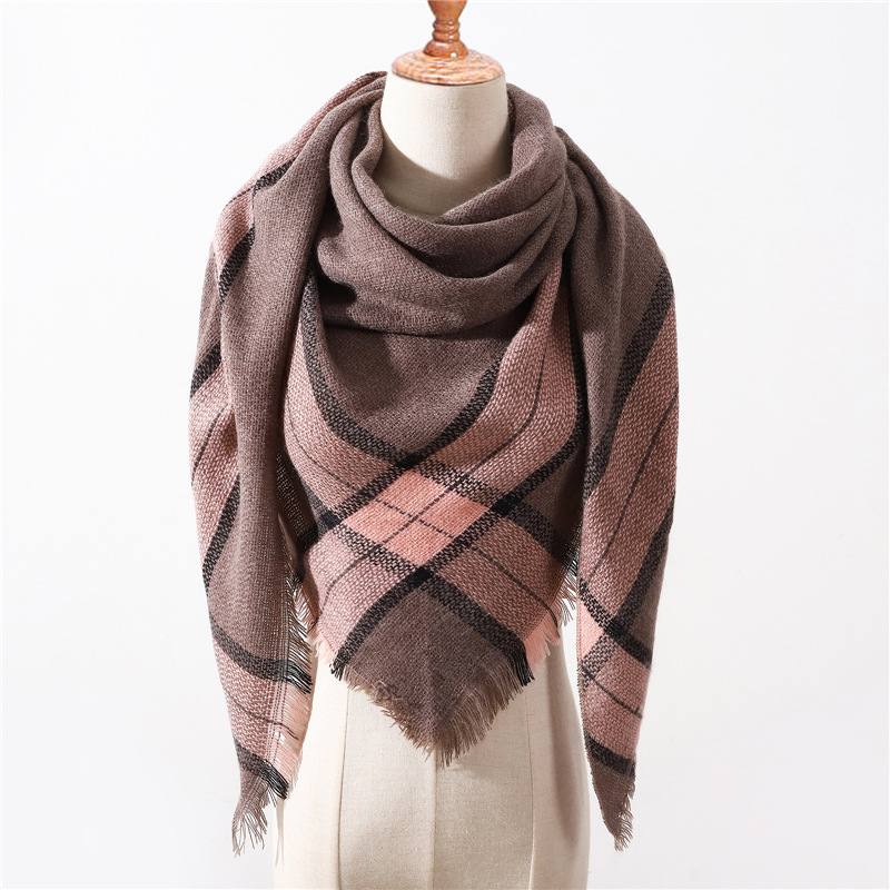 2020 New Spring Winter Triangle Scarf For Women Plaid Warm Cashmere Scarves Female Shawls Lady Bandana Wraps Blanket
2020 New Spring Winter Triangle Scarf For Women Plaid Warm Cashmere Scarves Female Shawls Lady Bandana Wraps Blanket