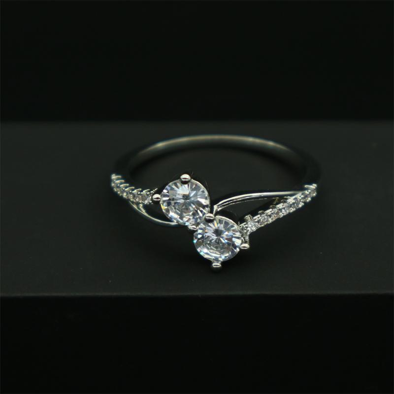 Rings for Women Wedding Ring Set Engagement Ring Jewelry Fashion Round Inlaid Zircon Rhinestone Women's Silver Color Gift
Rings for Women Wedding Ring Set Engagement Ring Jewelry Fashion Round Inlaid Zircon Rhinestone Women's Silver Color Gift