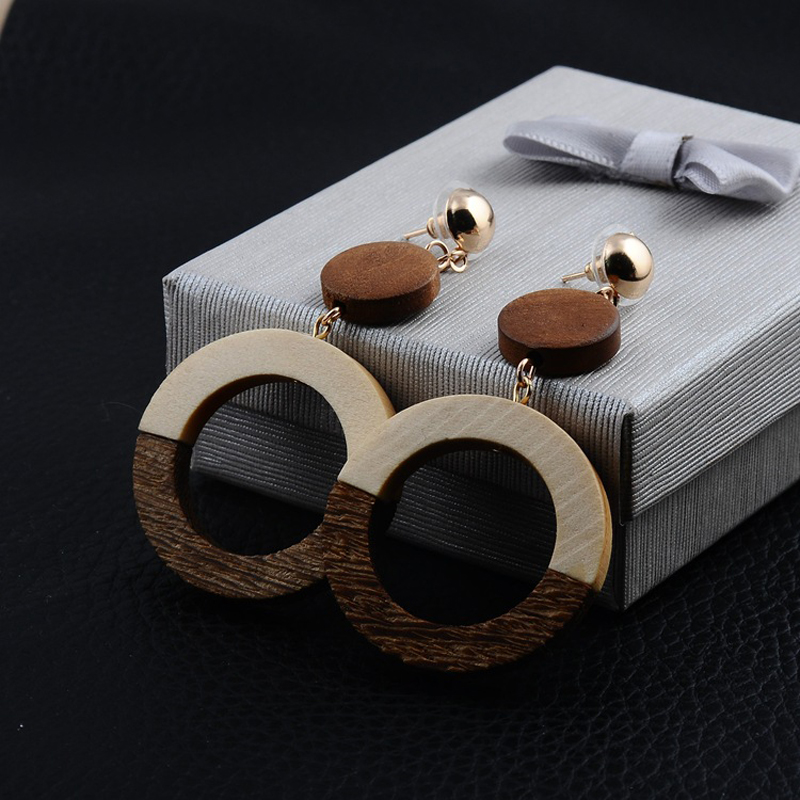 1 Pair New Handmade Vintage Wooden Hanging Earrings Women Geometric Round Hanging Dangle Earrings Jewelry
1 Pair New Handmade Vintage Wooden Hanging Earrings Women Geometric Round Hanging Dangle Earrings Jewelry
