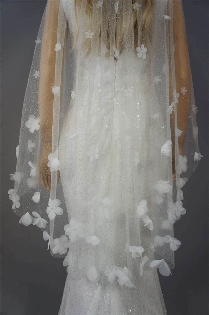 2021 One Layer Bridal Veils with Comb 3D Flowers Short Wedding Veil Custom Made Wedding Accessories