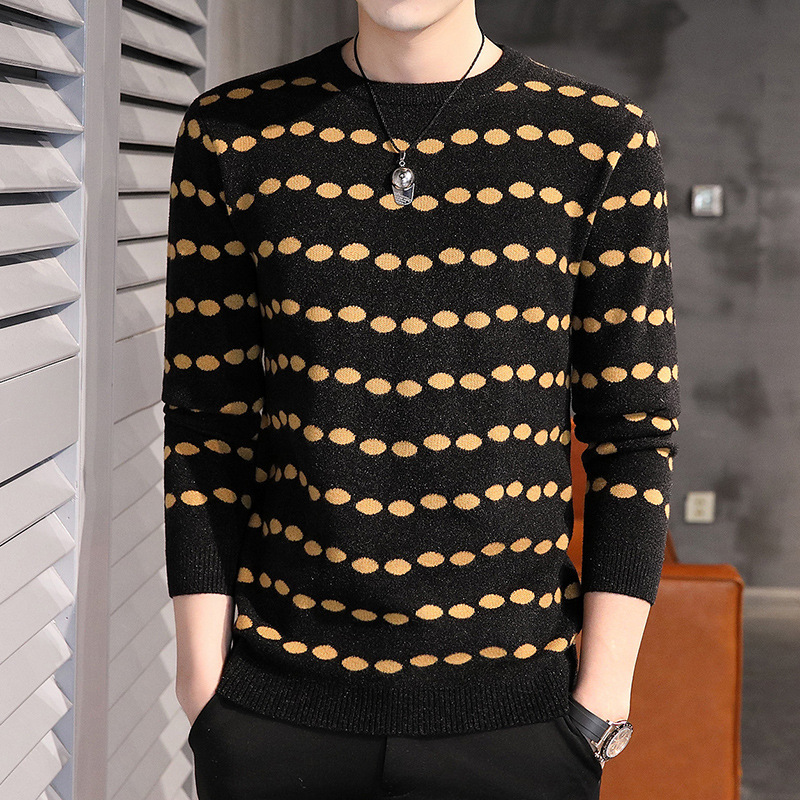 2020 Men's Autumn New Polka Dot Jacquard Sweater Youth round Neck Medium Thick Casual Sweater, Beige
2020 Men's Autumn New Polka Dot Jacquard Sweater Youth round Neck Medium Thick Casual Sweater, Beige