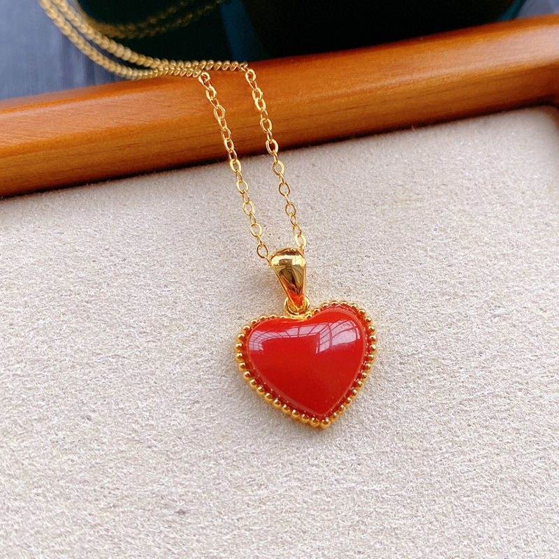 Pendant Necklaces Red Heart High-grade Necklace Inlaid Semi-precious Stone Classic Simple Female Retro Personality S925
Pendant Necklaces Red Heart High-grade Necklace Inlaid Semi-precious Stone Classic Simple Female Retro Personality S925