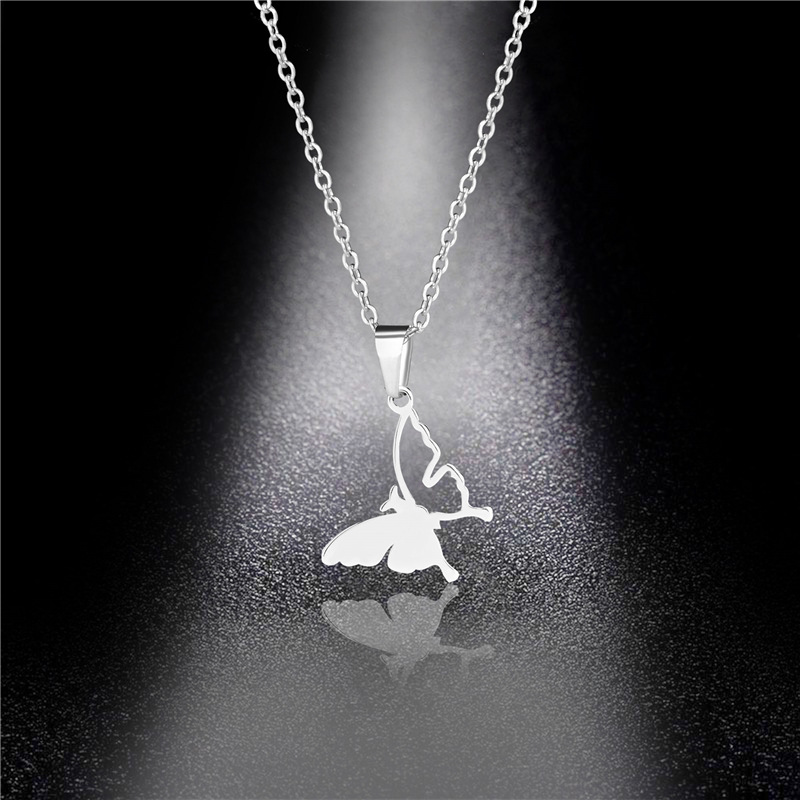 Korean Jewelry Titanium Steel Net Red Butterfly Necklace Hip Hop Stainless Steel Flying Butterfly Pendant Jewelry
Korean Jewelry Titanium Steel Net Red Butterfly Necklace Hip Hop Stainless Steel Flying Butterfly Pendant Jewelry
