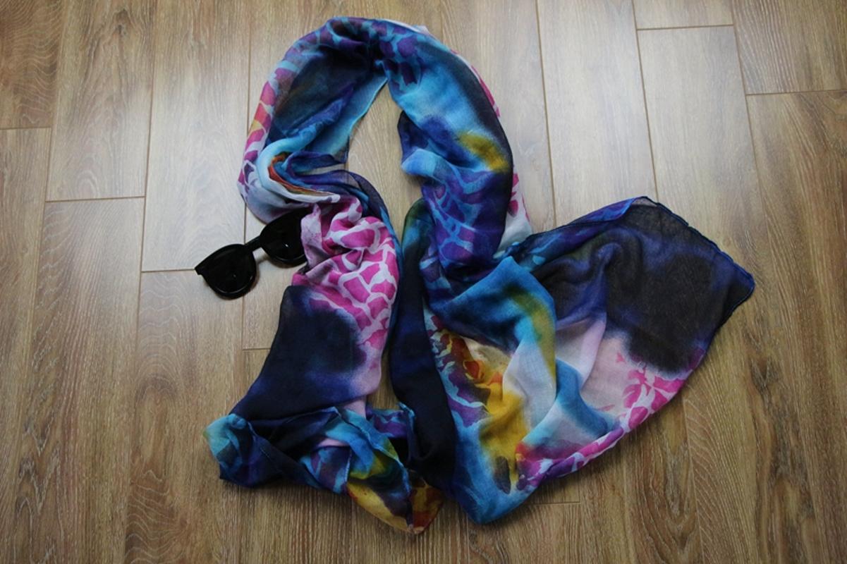 Thin section Women's long scarf Flowers pattern Fashion clothing accessories wire cotton Female shawl
Thin section Women's long scarf Flowers pattern Fashion clothing accessories wire cotton Female shawl