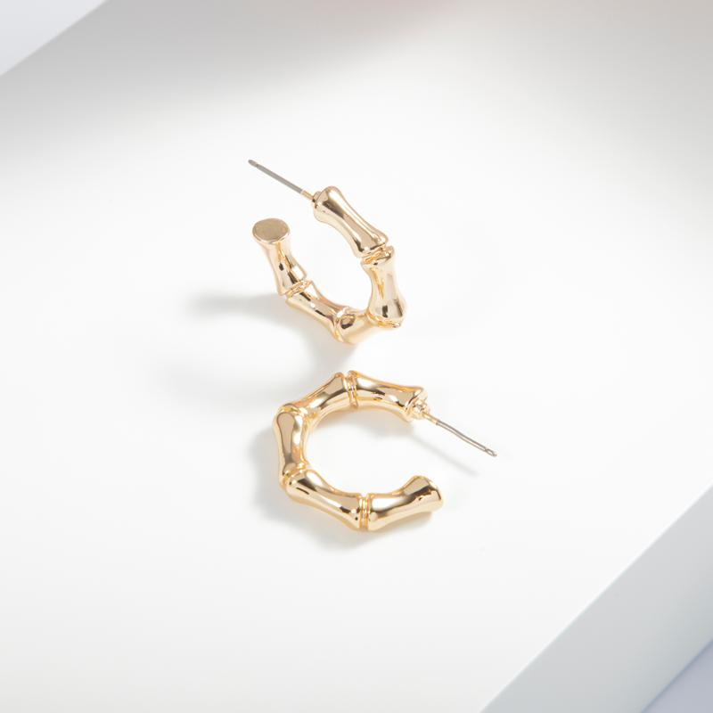 Earrings 2020 Alloy Korea Hoop Gold Color Earring For Women Female Fashion Jewelry Cute Earrings Women Gifts
Earrings 2020 Alloy Korea Hoop Gold Color Earring For Women Female Fashion Jewelry Cute Earrings Women Gifts