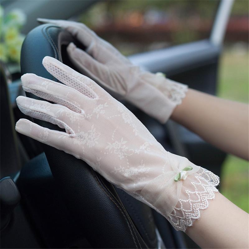 Lady Sunscreen Silk Gloves Fashion Women Summer Thin Section Lace Flower Breathable Touch Screen Gloves 3-MA02
Lady Sunscreen Silk Gloves Fashion Women Summer Thin Section Lace Flower Breathable Touch Screen Gloves 3-MA02
