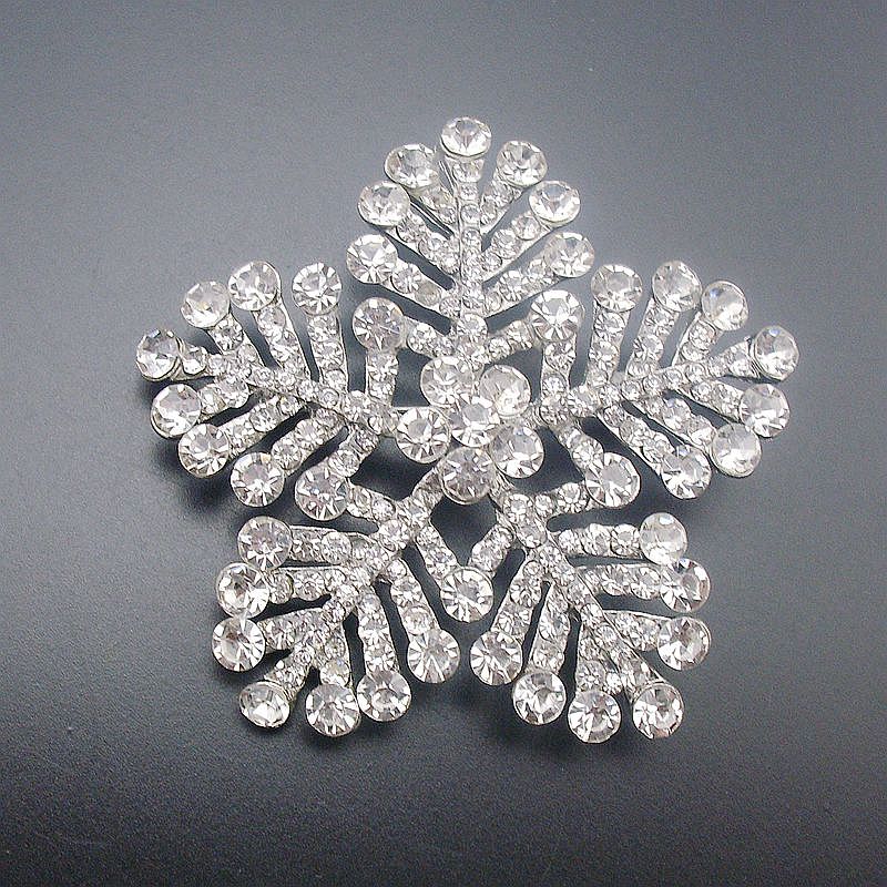 1 Piece Only Large Pretty Bouquet Snowflake Flower Brooch Pin Sparkly Rhinestone Crystal! item no.: BH7532-C
1 Piece Only Large Pretty Bouquet Snowflake Flower Brooch Pin Sparkly Rhinestone Crystal! item no.: BH7532-C