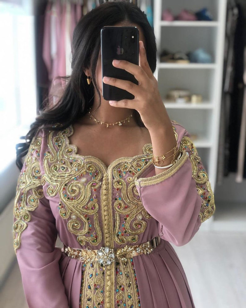 Dusty Pink Embroidery Formal Evening Dresses A Line Gold Lace Beading Full Sleeves Long Arabic Muslim Special Occasion Dress Custom Made