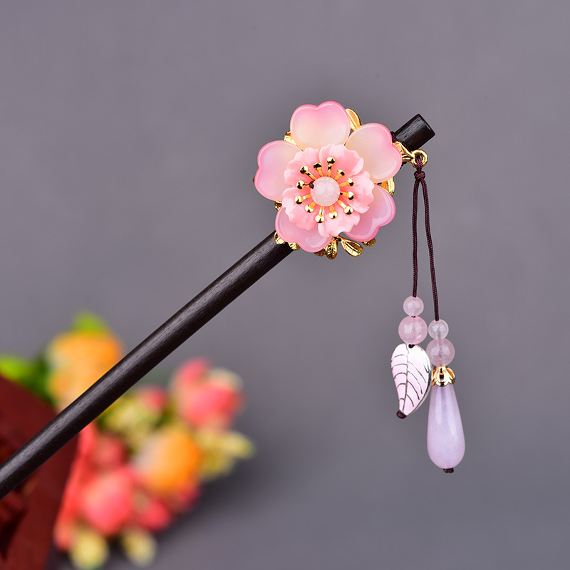 Temperamental Crystal Fairy Hair Stick Exquisite Cloisonne Water Drop Pendant Hair Jewelry Female Retro Headwear
Temperamental Crystal Fairy Hair Stick Exquisite Cloisonne Water Drop Pendant Hair Jewelry Female Retro Headwear