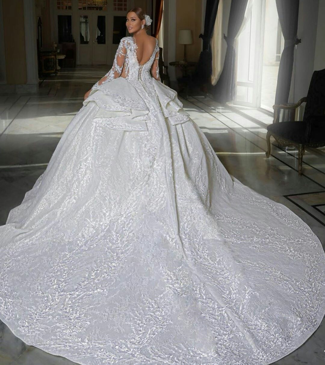 Plus Size Ball Gown Vintage Wedding Dresses 2021 Sheer Long Sleeves Lace Sequined Corset Back Custom Made Bridal Gowns vestido de novia