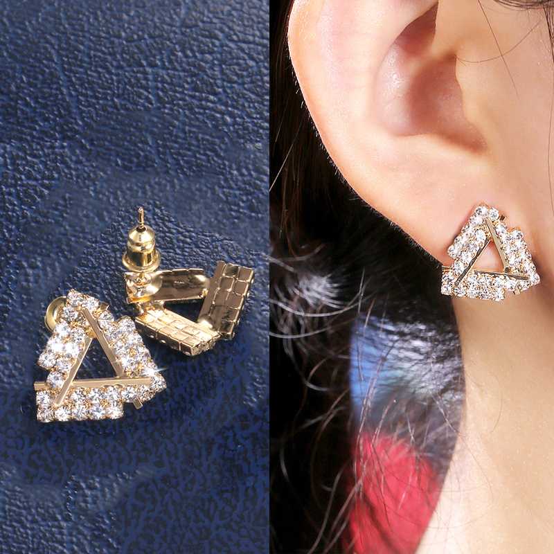 Stud 2021 Copper And Silver-plated Wild Women's Earrings Personalized Geometric Triangle Inlaid Zircon Jewelry Gift
Stud 2021 Copper And Silver-plated Wild Women's Earrings Personalized Geometric Triangle Inlaid Zircon Jewelry Gift