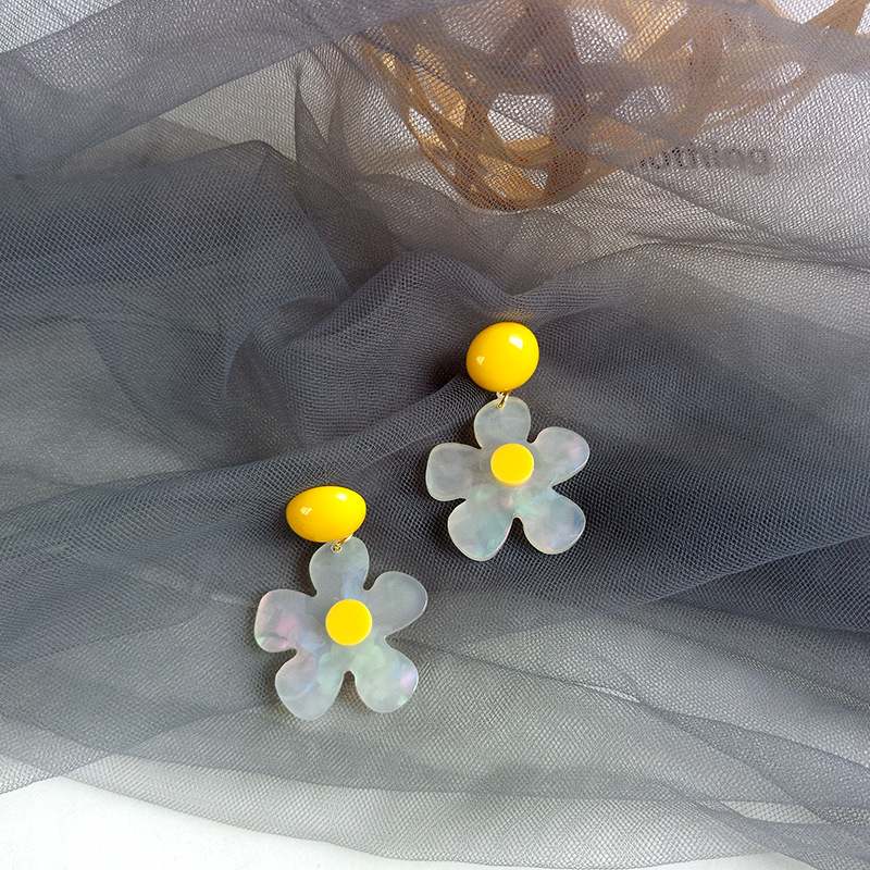 Fashion Delicate Jewelry Flower Drop Earrings Sweet Yellow Round Post Earrings Jewelry For Girls Women Gifts Hot Selling
Fashion Delicate Jewelry Flower Drop Earrings Sweet Yellow Round Post Earrings Jewelry For Girls Women Gifts Hot Selling