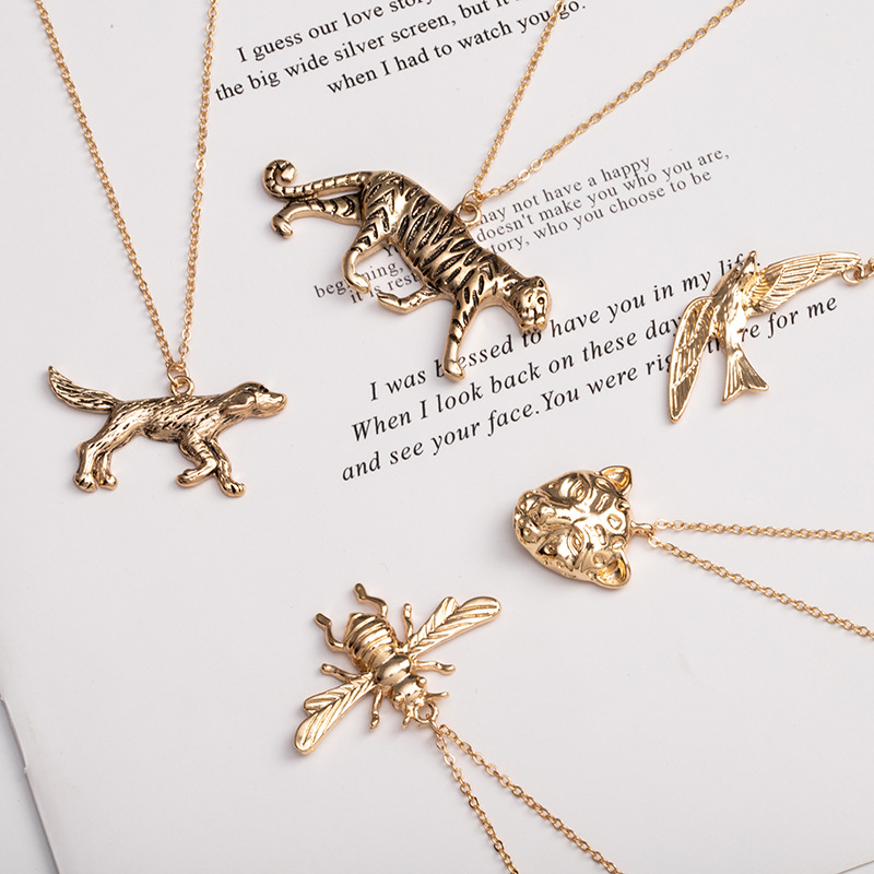 Dog Tiger Monkey Elephant Bee Bird Leopard Animal Necklace Pendants Pet Lover Gift Metal Jewelry 2020
Dog Tiger Monkey Elephant Bee Bird Leopard Animal Necklace Pendants Pet Lover Gift Metal Jewelry 2020