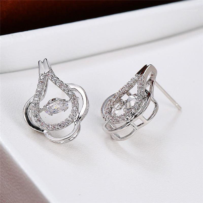 Stud Luxury Female White Round Crystal Earrings Rose Gold Silver Color Classic Hollow Flower Wedding For Women1
Stud Luxury Female White Round Crystal Earrings Rose Gold Silver Color Classic Hollow Flower Wedding For Women1