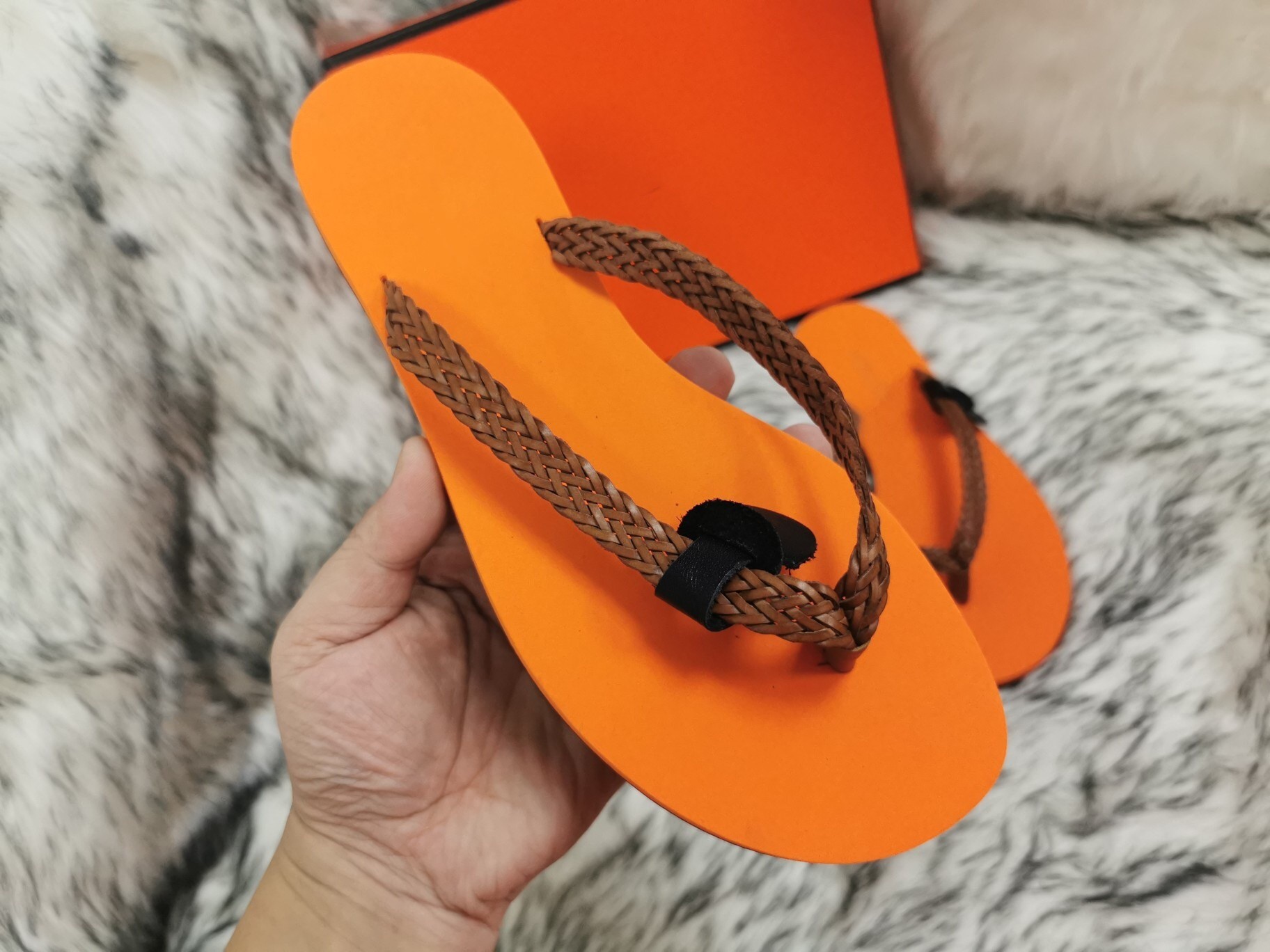 large size woman fashion summer beach flip flops femal high quality candy color flat slippers woman comfortbale beach slippers free shipping, Black
large size woman fashion summer beach flip flops femal high quality candy color flat slippers woman comfortbale beach slippers free shipping, Black