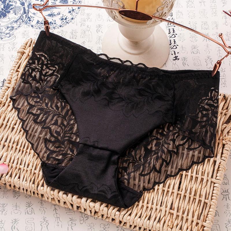 2020 New Seductive Sexy Lace Panties Ladies Ice Silk Breathable Transparent Embroidery Briefs, Coffee
2020 New Seductive Sexy Lace Panties Ladies Ice Silk Breathable Transparent Embroidery Briefs, Coffee