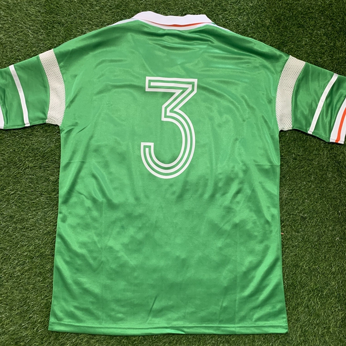 TOP 1992/94 retro soccer jerseys 1994 KEANE 6 Cascarino 10 Sheedy 11 McCarthy 4 home jersey de thailand football shirt 94/96 away futbol shi, Black;yellow
TOP 1992/94 retro soccer jerseys 1994 KEANE 6 Cascarino 10 Sheedy 11 McCarthy 4 home jersey de thailand football shirt 94/96 away futbol shi, Black;yellow