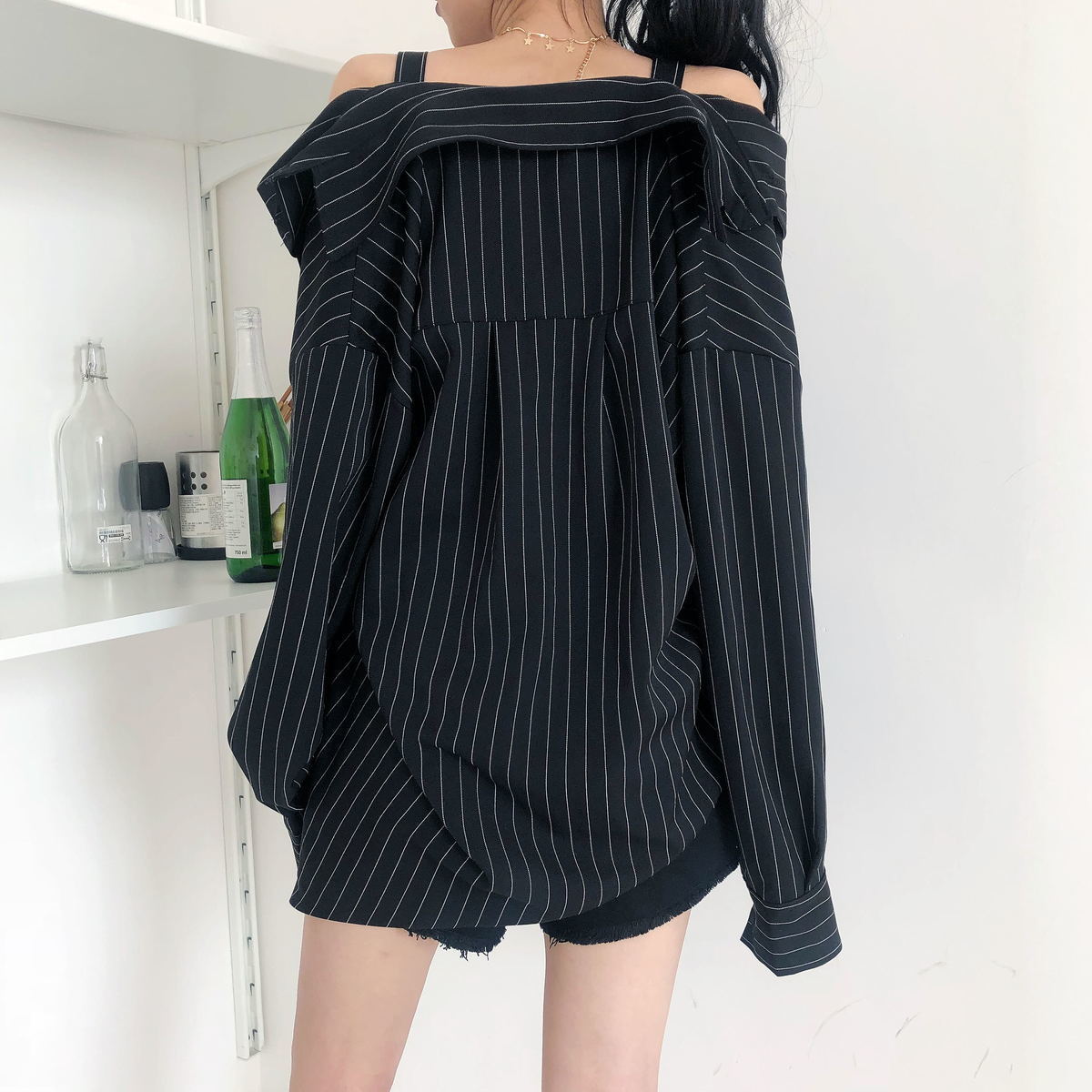 LANMREM New Fashion Personality Black Strap Vertical Stripe Off-shoulder Long Sleeve Shirt Female's Blouse Vestido YE22801 T200322