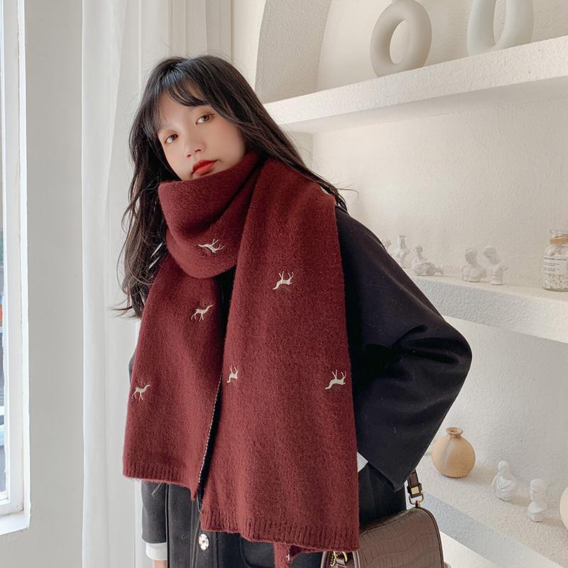Christmas gift lovely fawn scarf for women winter Korean style large young lady scarf with deer prints
Christmas gift lovely fawn scarf for women winter Korean style large young lady scarf with deer prints