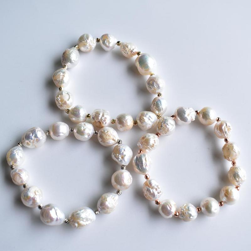 2020 new Fashion 100% Real Baroque Natural freshwater Pearl Near Round charm bracelets for women gift jewelry free shipping
2020 new Fashion 100% Real Baroque Natural freshwater Pearl Near Round charm bracelets for women gift jewelry free shipping