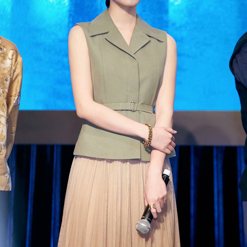 Spring/summer 2021 Sexy New with Sleeveless V-neck Upper Belt Strain in Women' Knitted Skirt Suit Two Elegant High Quality Pieces 3m2v, Army green.
Spring/summer 2021 Sexy New with Sleeveless V-neck Upper Belt Strain in Women' Knitted Skirt Suit Two Elegant High Quality Pieces 3m2v, Army green.