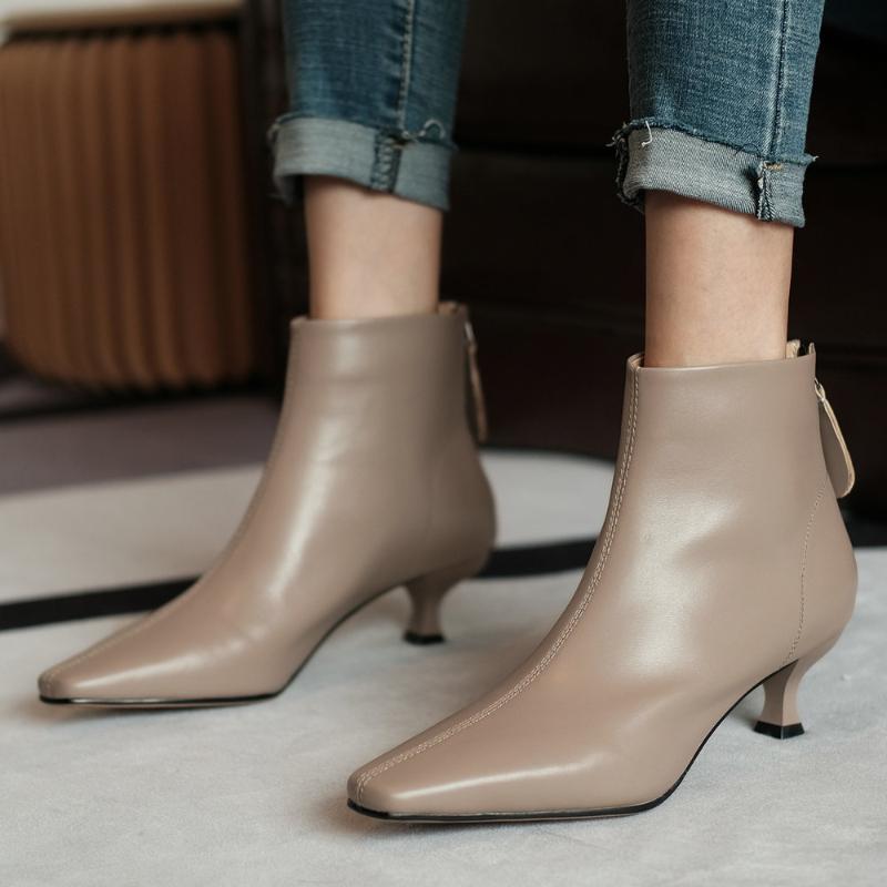 Women Genuine Leather Kitten Heels Ankle Boots Square Toe Zip Fall New Woman Shoes Fashion Dress Party Booties Black White
Women Genuine Leather Kitten Heels Ankle Boots Square Toe Zip Fall New Woman Shoes Fashion Dress Party Booties Black White