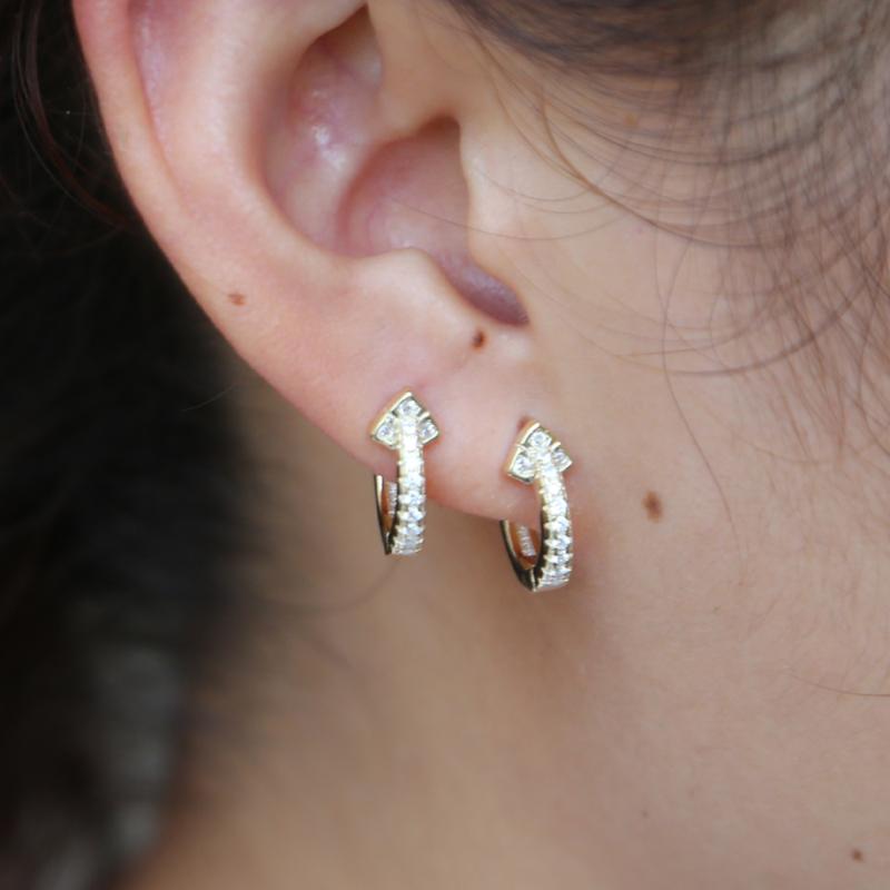 Hoop & Huggie Delicate Full Cz Minimal Gold Color Jewelry Earring Cute Small Arround Ear Paved Fashion European Ladies
Hoop & Huggie Delicate Full Cz Minimal Gold Color Jewelry Earring Cute Small Arround Ear Paved Fashion European Ladies