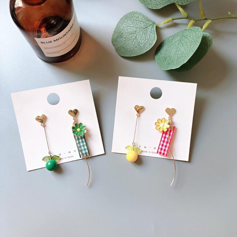 SQUERIM 2020 Korea New Colorful Creative Flower Small Daisy Asymmetric Earrings Fashion Jewelry Women Gifts Brincos
SQUERIM 2020 Korea New Colorful Creative Flower Small Daisy Asymmetric Earrings Fashion Jewelry Women Gifts Brincos