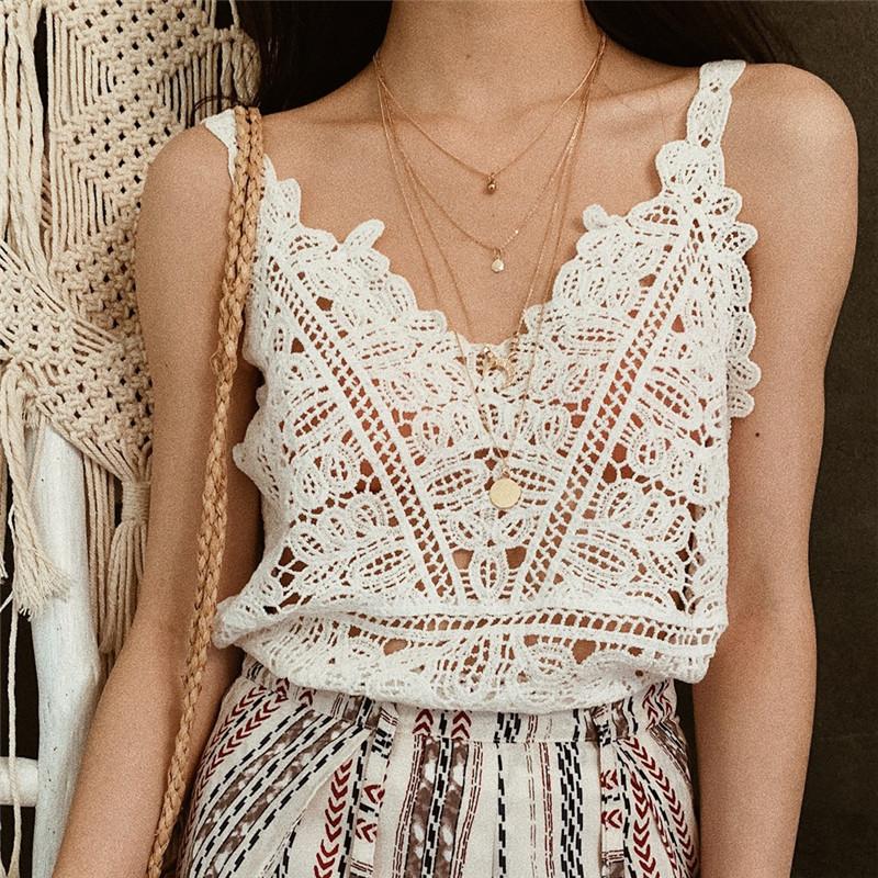 Summer New Hook Flower Lace Solid Stitching V-neck Camis Female Knitted Short Section Slim Outer Wear Shirt Trend Tank Tops
Summer New Hook Flower Lace Solid Stitching V-neck Camis Female Knitted Short Section Slim Outer Wear Shirt Trend Tank Tops