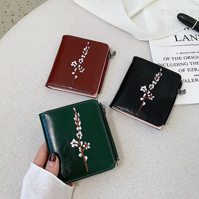 Factory outlet women handbag retro leather folding womens purses multifunctional buckle decoration purse simple leathers short wallet, Red2(printing box )
Factory outlet women handbag retro leather folding womens purses multifunctional buckle decoration purse simple leathers short wallet, Red2(printing box )