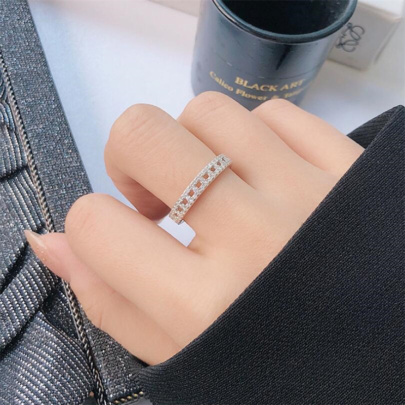 Sterg Sier Ring: Exquisite White Sapphire CZ Dia Wedding Band for Women