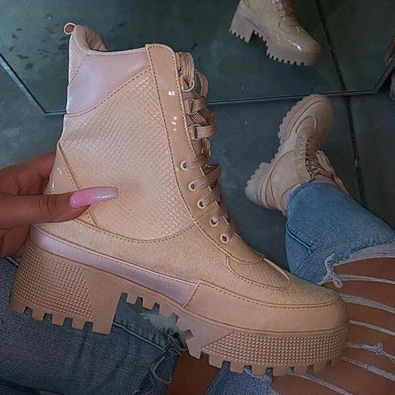 2021 New Style Boots Autumn And Winter New European American Boots Belt Buckle Thick Heel Short Botas Large Size Footwear, Black 
2021 New Style Boots Autumn And Winter New European American Boots Belt Buckle Thick Heel Short Botas Large Size Footwear, Black