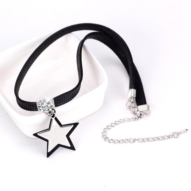 Chokers Geometric Pentagram Pendant Necklace Zircon Crystal Women Black Leather Chain Clavicle Collar Gothic Jewelry
Chokers Geometric Pentagram Pendant Necklace Zircon Crystal Women Black Leather Chain Clavicle Collar Gothic Jewelry