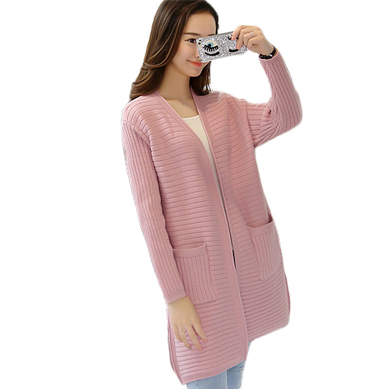 2021 New Women's sweater pink cardigan New winter Korean fashion with low-cut V-side dividing long female sweaters sf032, Gray.
2021 New Women's sweater pink cardigan New winter Korean fashion with low-cut V-side dividing long female sweaters sf032, Gray.