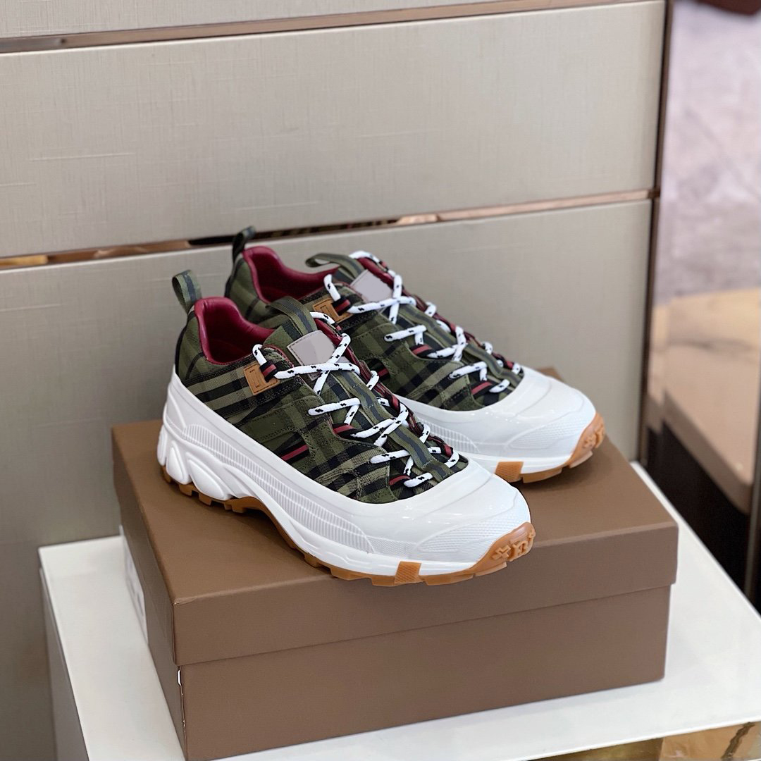 mens neakers Sport luxury designer Fashion size man Casual Shoes Trainer With Dust Bag boxes, Add me whatsapp
mens neakers Sport luxury designer Fashion size man Casual Shoes Trainer With Dust Bag boxes, Add me whatsapp