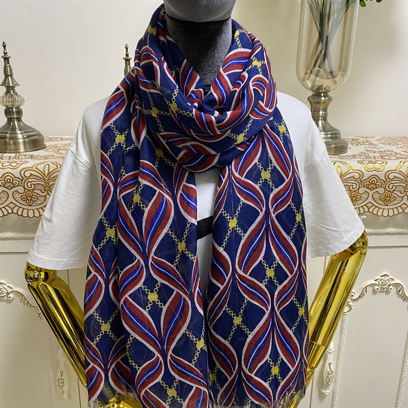 New style good quality shiny cashmere material thin and soft Knitting jacquard long scarves for women big size 190cm -100cm
New style good quality shiny cashmere material thin and soft Knitting jacquard long scarves for women big size 190cm -100cm