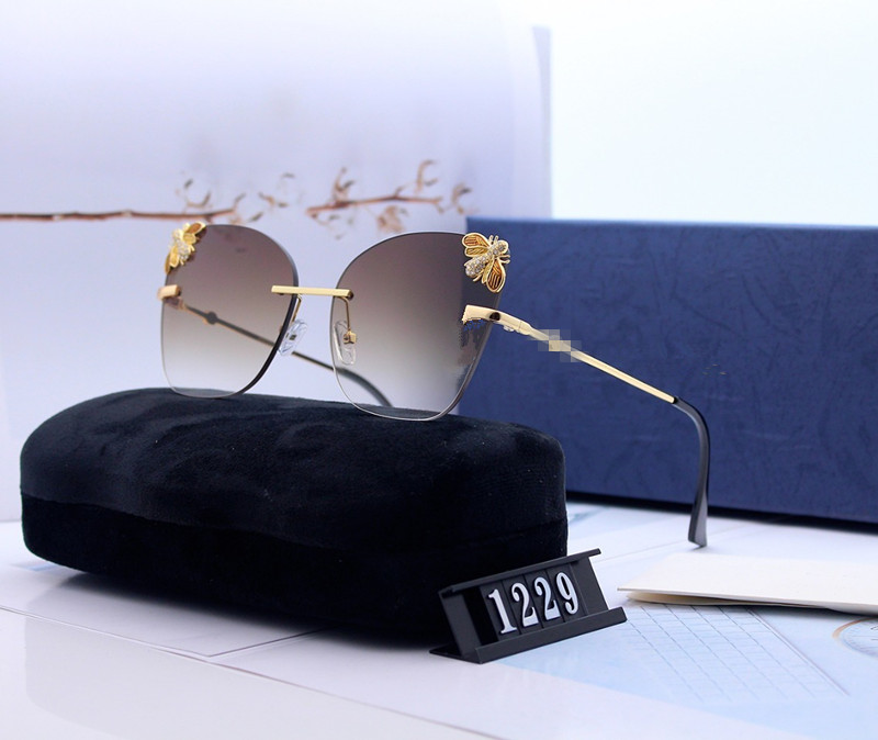 New Summer Sunglasses Driving Sunglasses for Mens Woman Beach 0019 6 Colors Optional Highly Quality
New Summer Sunglasses Driving Sunglasses for Mens Woman Beach 0019 6 Colors Optional Highly Quality