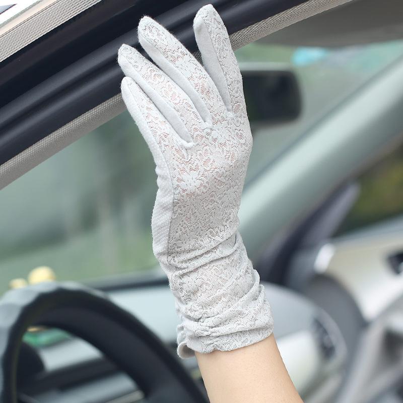 Sun protection gloves female summer driving non-slip thin lace UV protection gloves trendy women eldiven handschoenen fashion
Sun protection gloves female summer driving non-slip thin lace UV protection gloves trendy women eldiven handschoenen fashion