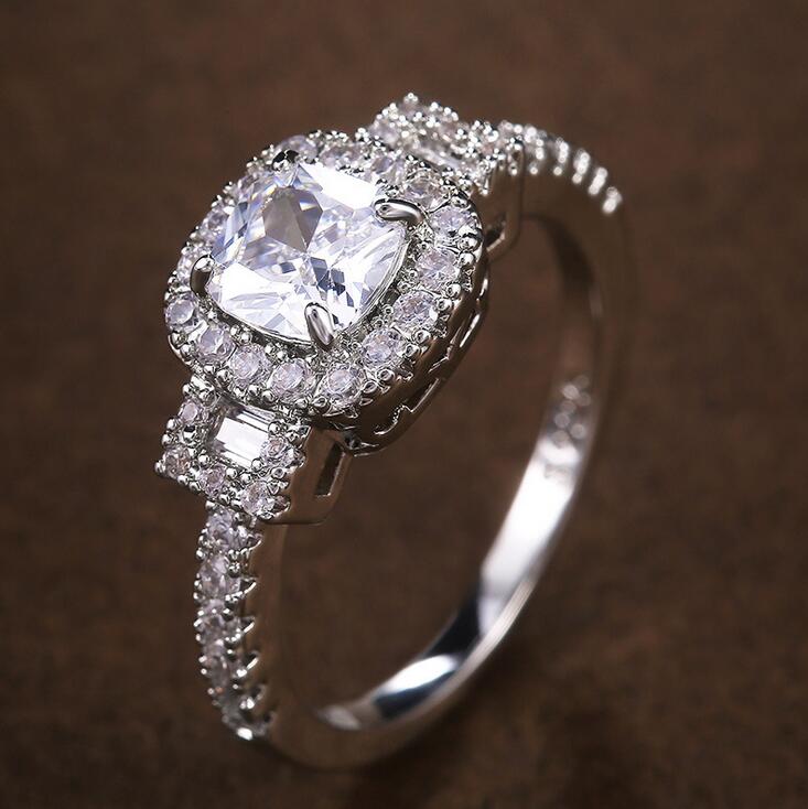 Sparkling Vintage Jewelry 925 Sterling Silver Cushion Shape Cocktail White Topaz CZ Diamond Gemstones Party Women Wedding Band Ring Gift