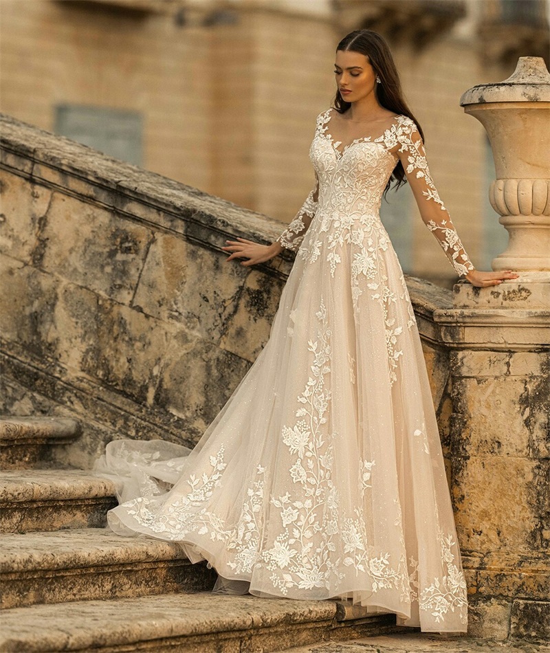 Gorgeous A Line Wedding Dresses Bohemia Long Sleeves Beach Bridal Gown Boho Chic Up Custom Made Appliqued Lace Vestidos De Novia